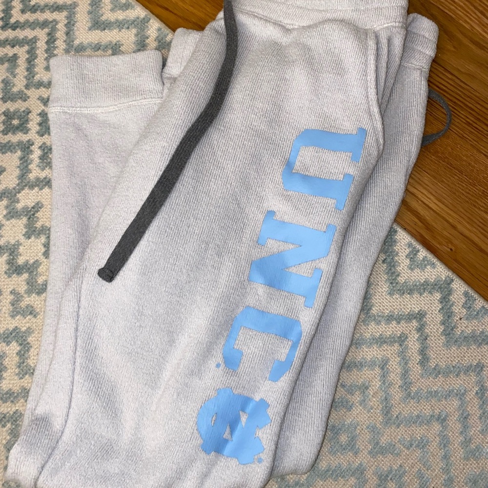 Brand new UNC Mens sweatpants